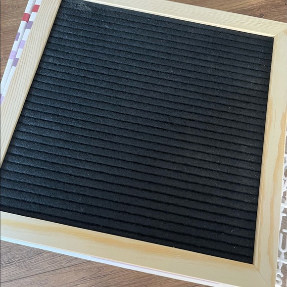 XO Sienna-NWT Felt Message Board - Picture 6 of 10